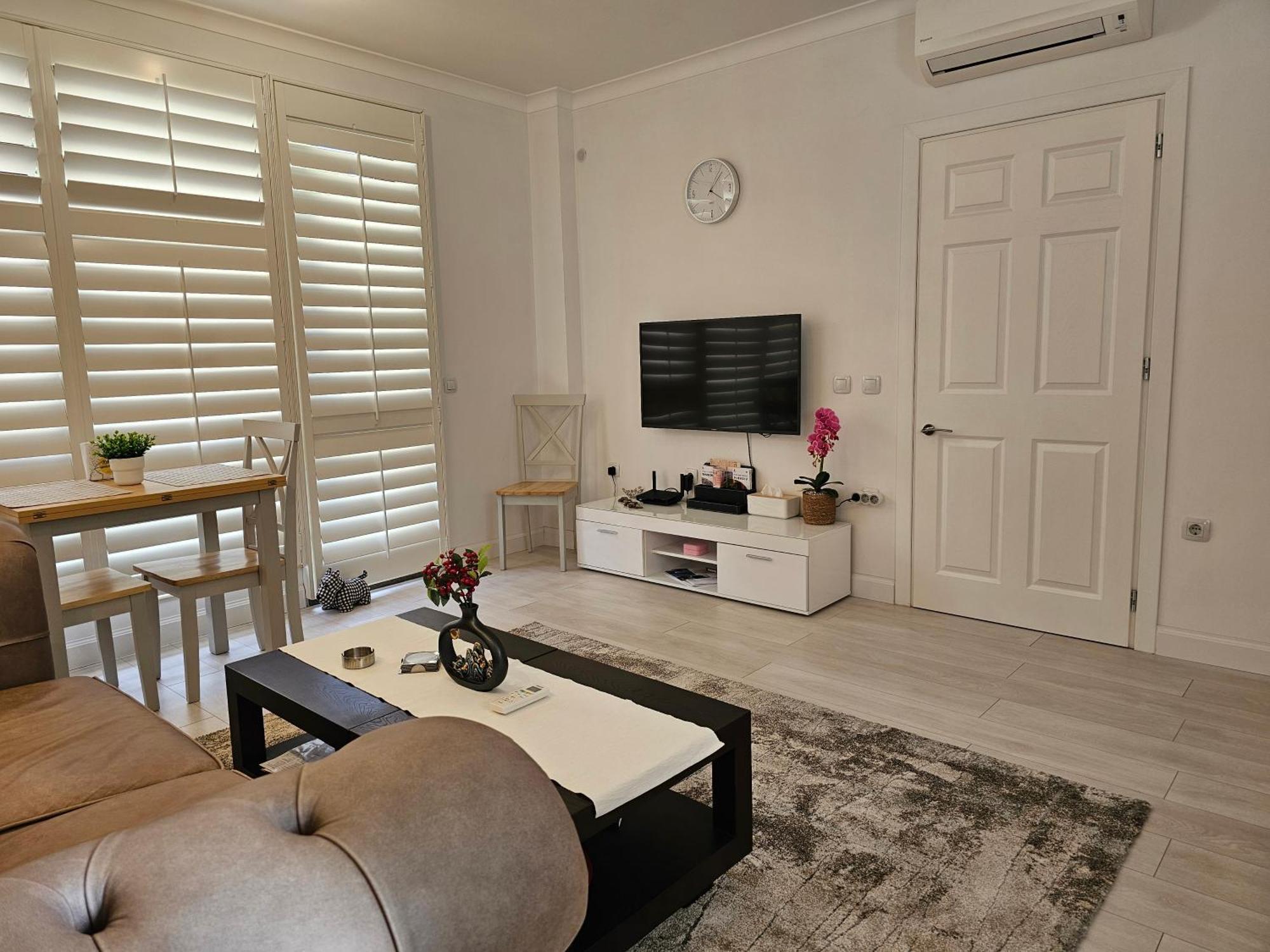 Center-near Old Town,kapana,free Parking And High Speed Wi-fi