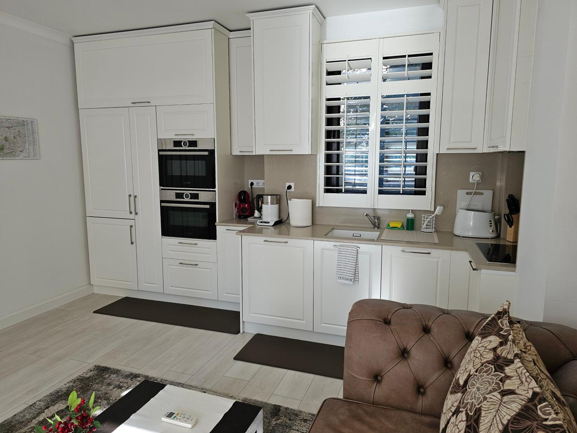 Center-near Old Town,kapana,free Parking And High Speed Wi-fi Apartment *