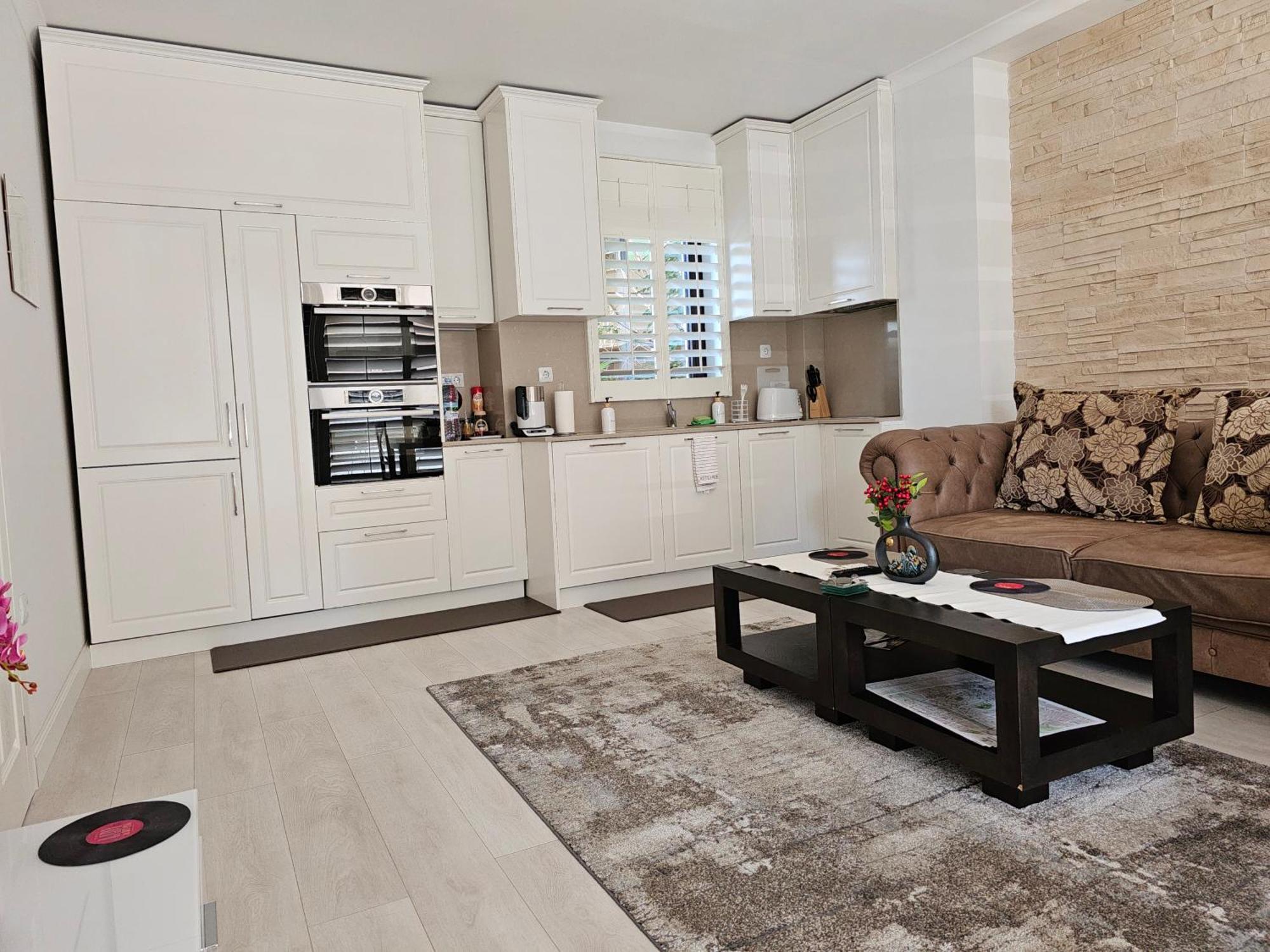 Center-near Old Town,kapana,free Parking And High Speed Wi-fi *